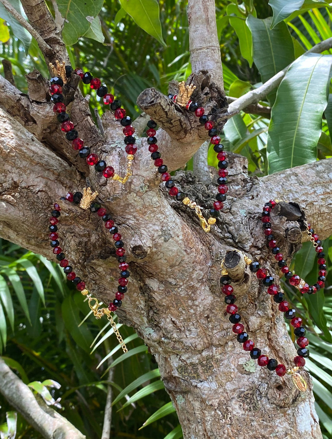 Elegguá Ide – Red & Black Beaded Santería Bracelet